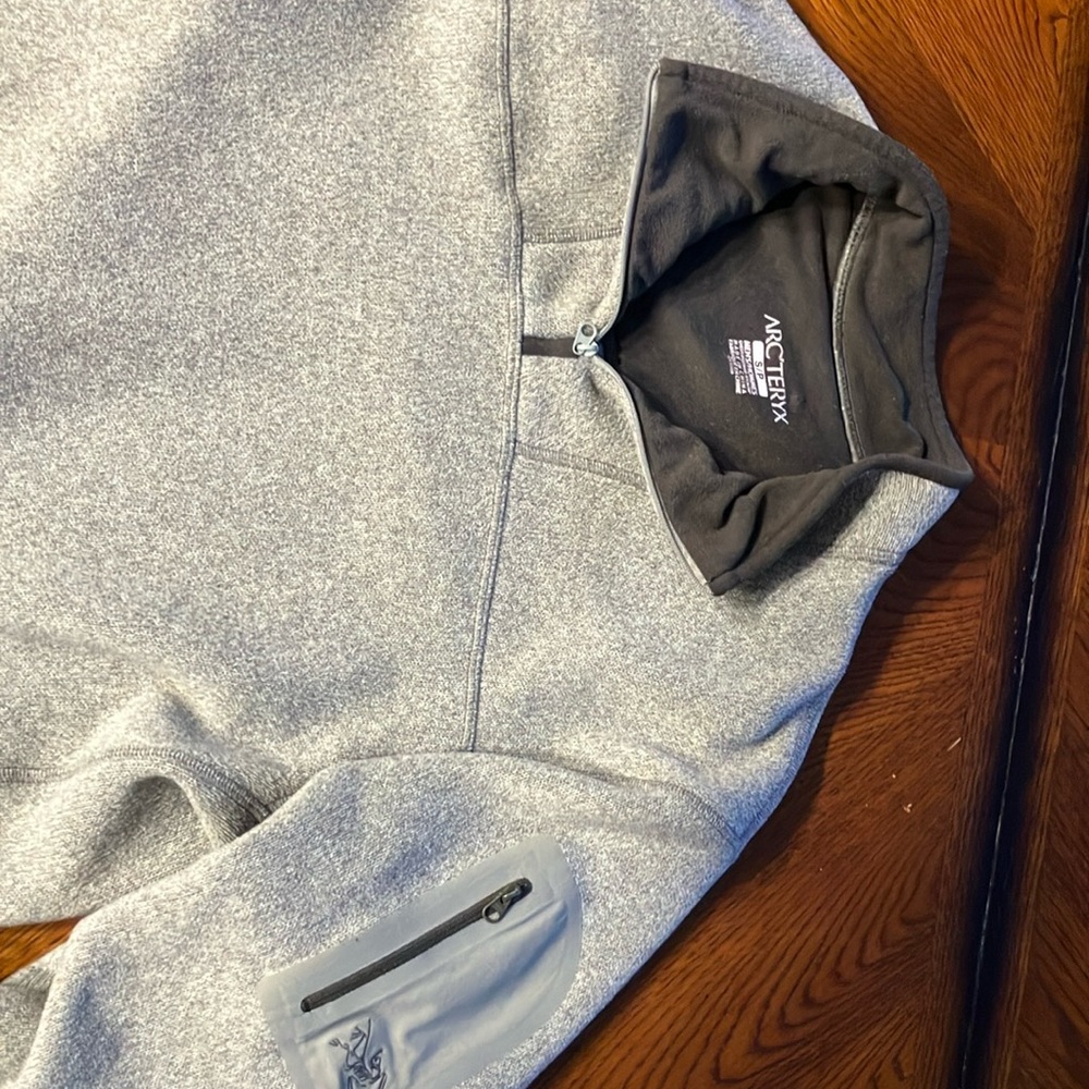 Arc’teryx 1/4 zip fleece Men’s size Small